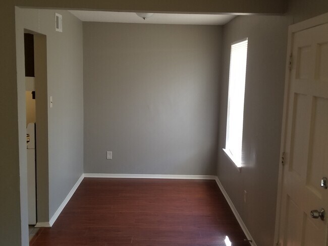 Building Photo - 1287-89 Halcomb ln Memphis, TN. 38127