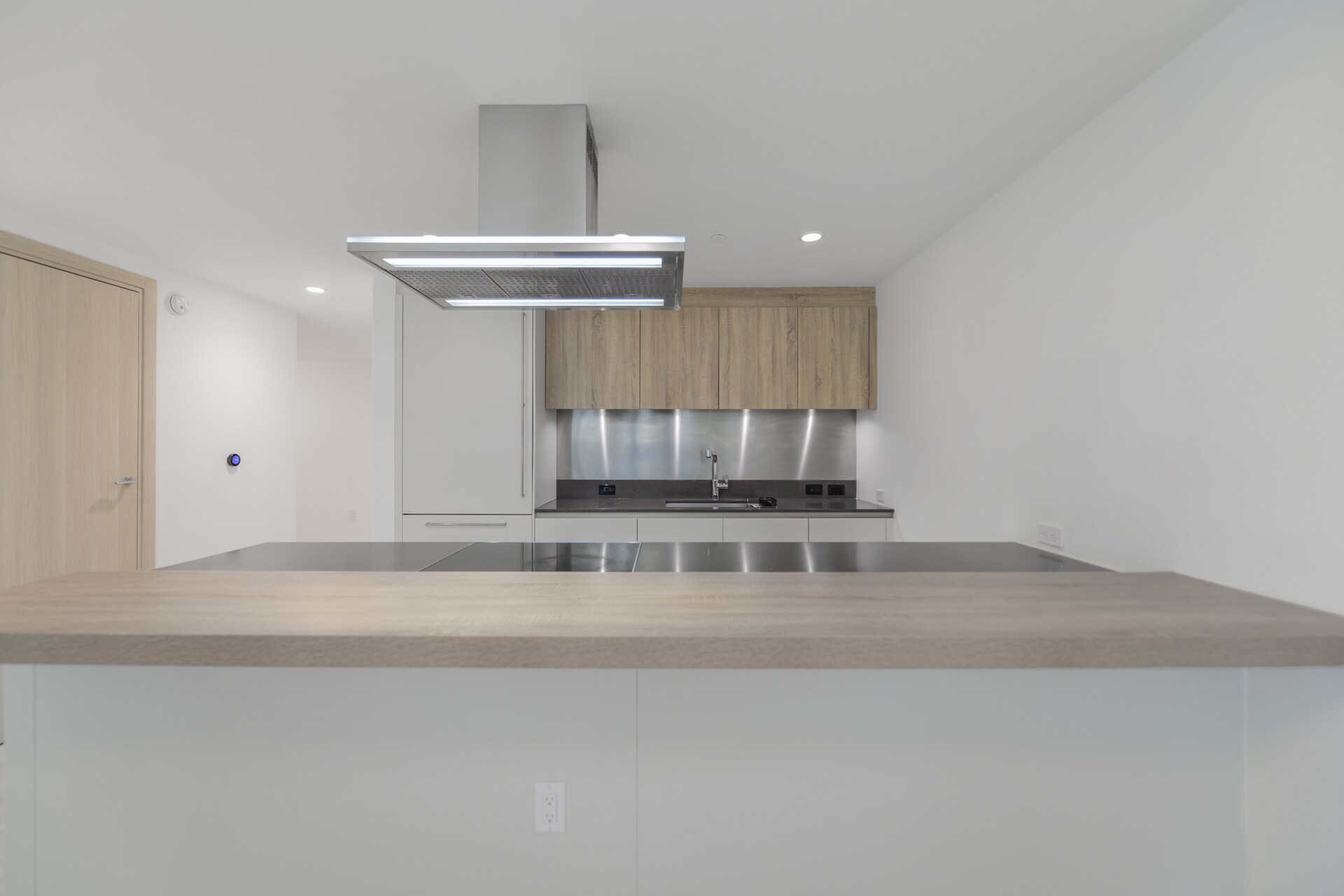 Building Photo - 1000 Brickell Plz