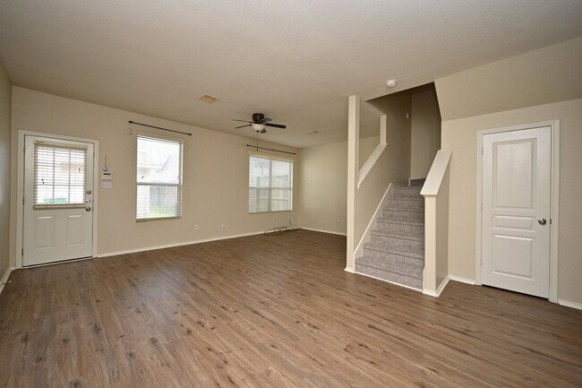 Building Photo - 16806 Mammoth Springs Dr