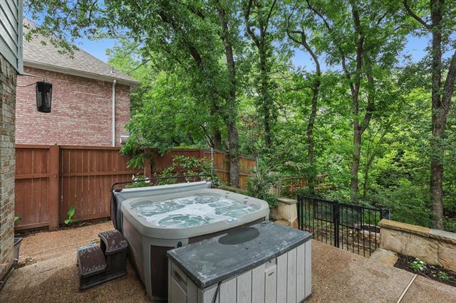 Building Photo - 4204 Crescent Dr