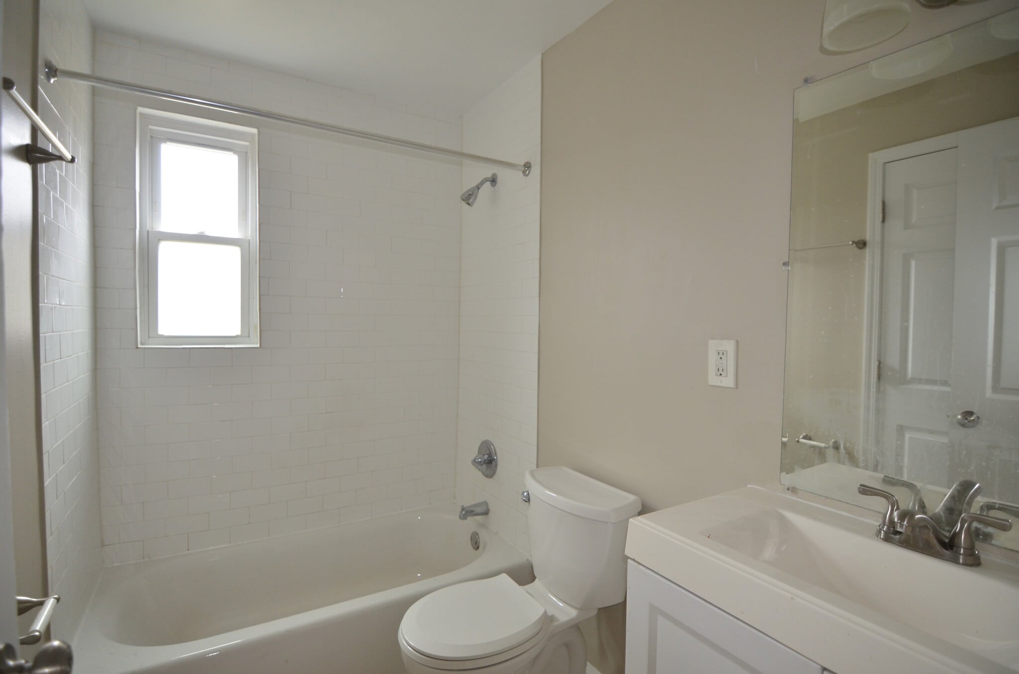 Building Photo - 7841 Matson Ct