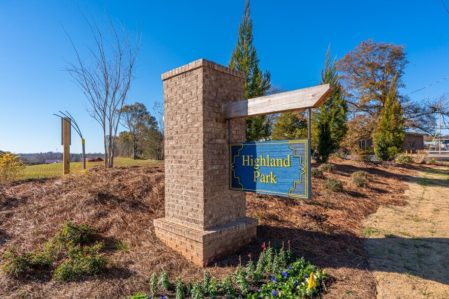 Building Photo - 136 Highland Park Ct