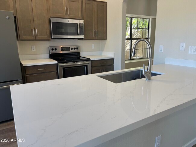 Building Photo - 4790 W Oraibi Dr