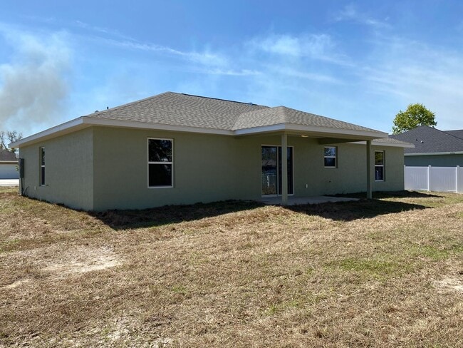 Building Photo - Custom Home - Kingsland Country Estates Desirable  4/2/2 **Won't Last**