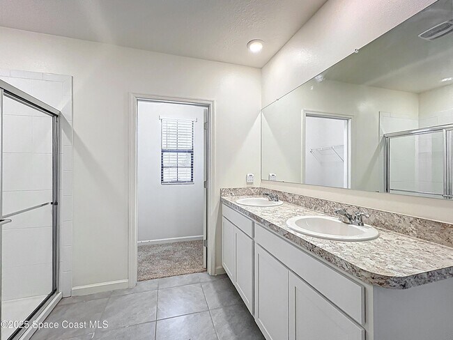 Building Photo - 870 Remington Green Dr SE