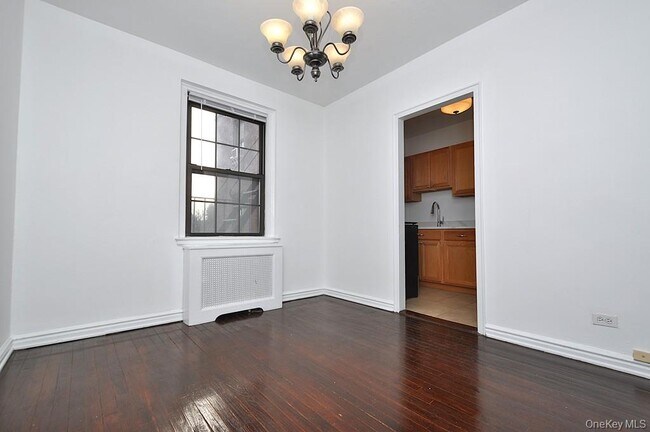 Building Photo - 180 Garth Rd