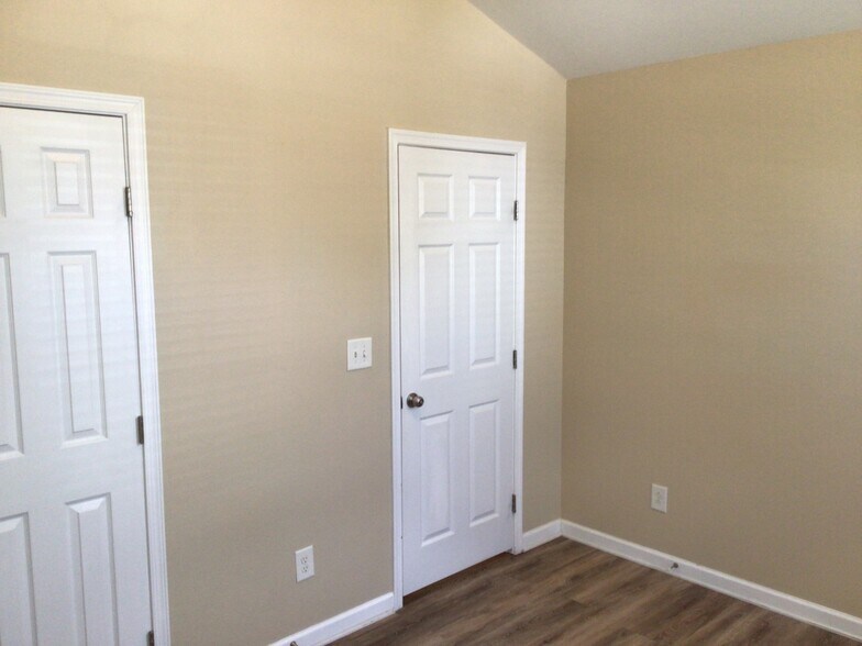 Building Photo - 2631 Cypress Oak Ln