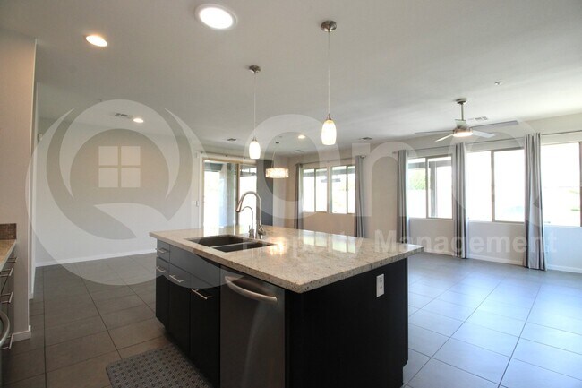 Building Photo - 3498 E Ravenswood Dr