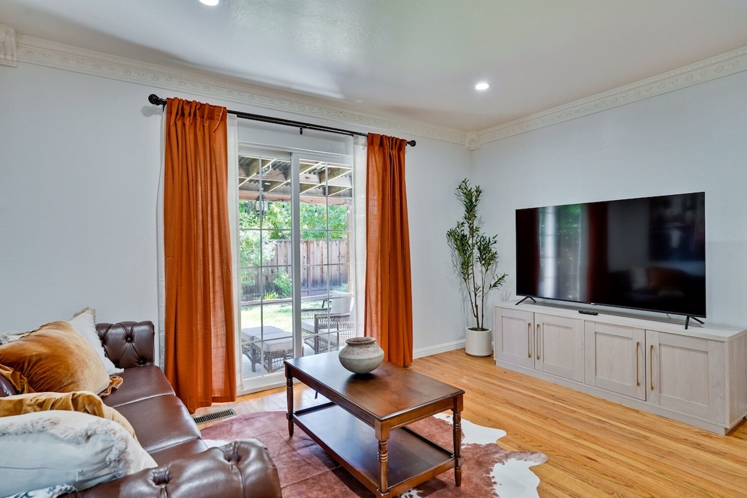 Building Photo - 6402 Tamalpais Ave