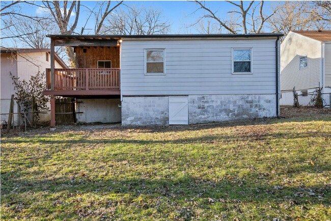 Building Photo - 126 Elbring Dr