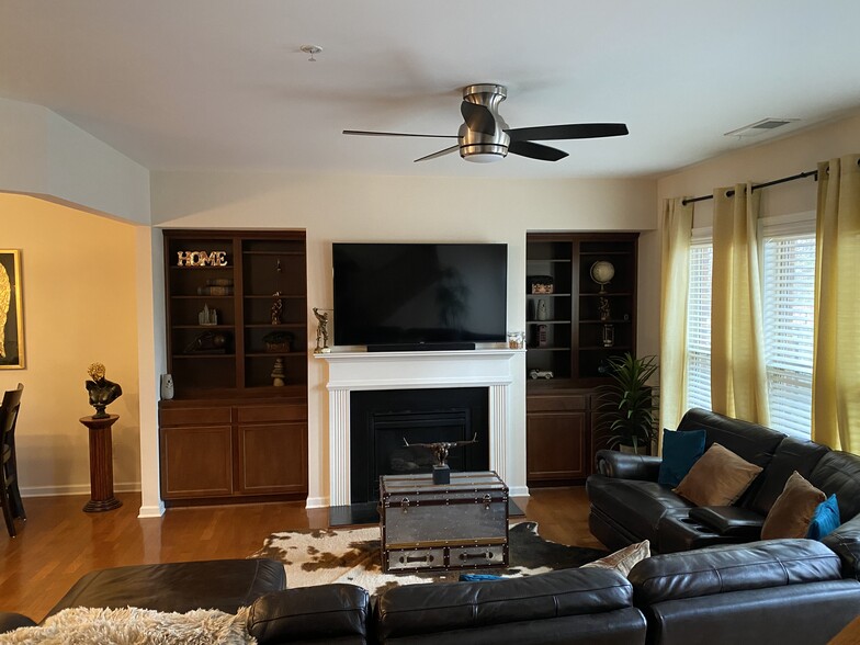 Building Photo - 1818 Caswell Pkwy