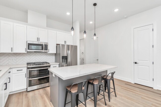 Building Photo - 3613 Rosalie St