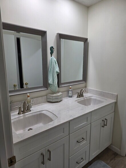 Building Photo - 4225 N Highway A1A