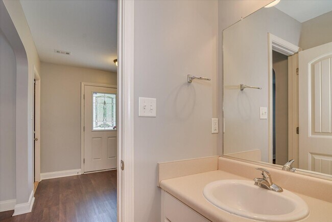 Building Photo - 1133 Sierra Ln