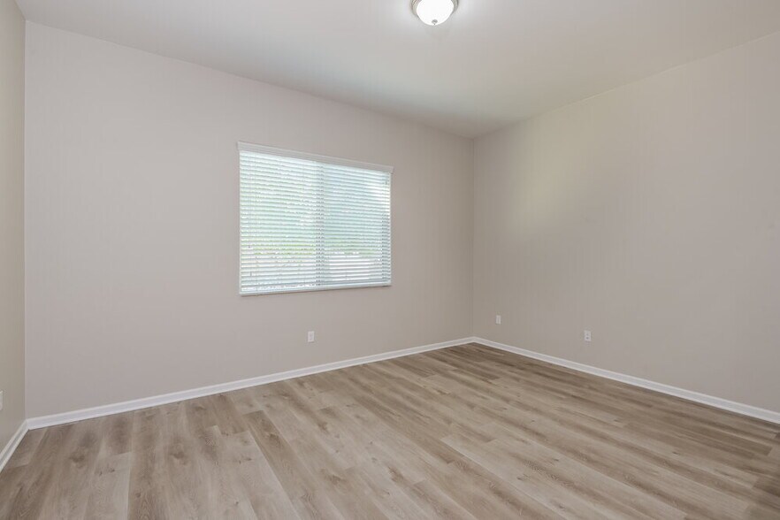 Building Photo - 7129 W Dupont Way