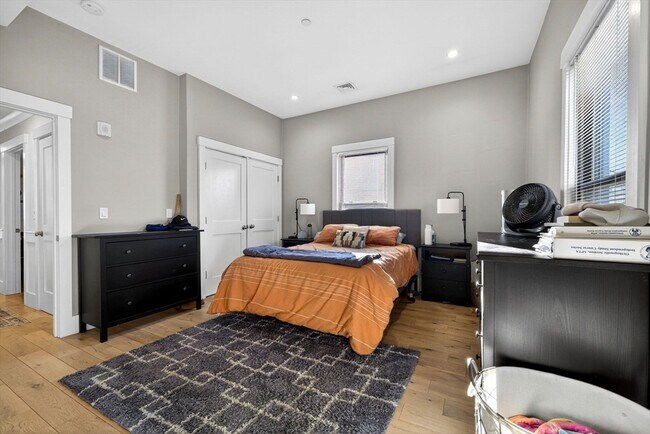 Building Photo - 18-20 Arlington St