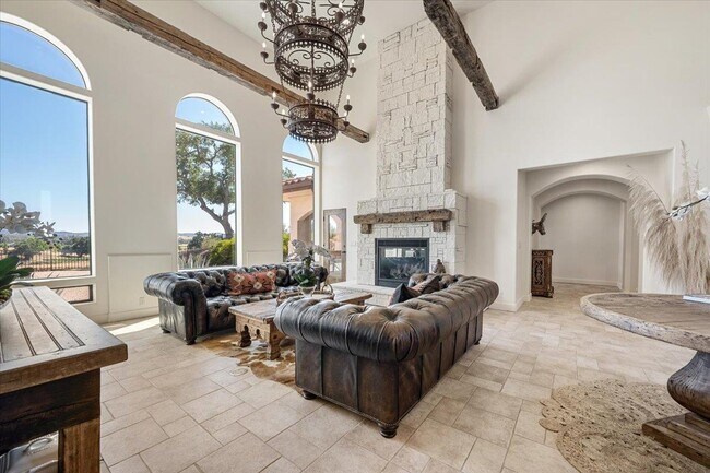 Building Photo - 6750 Golden Pheasant Ln