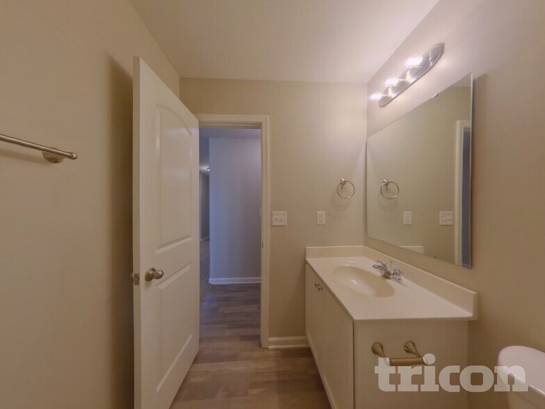 Building Photo - 567 Scarlet Leaf Ln.