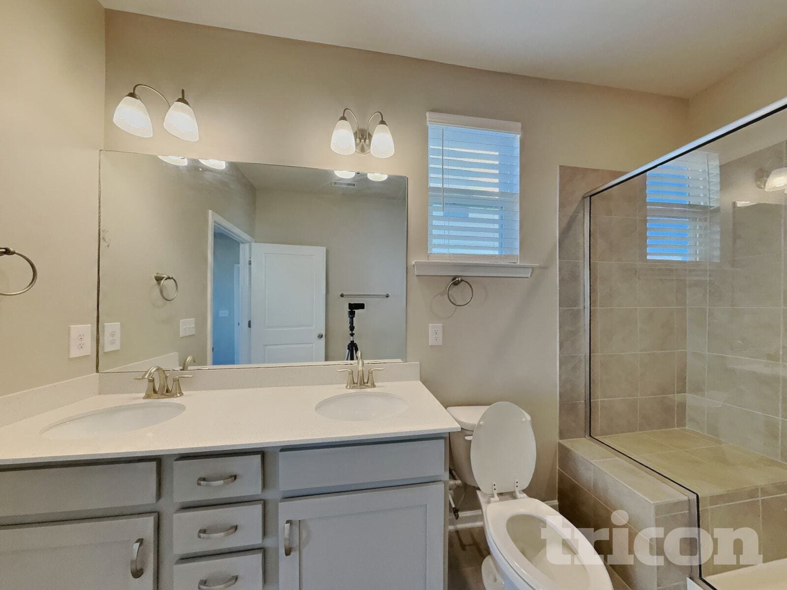 Building Photo - 244 Hopper Cir