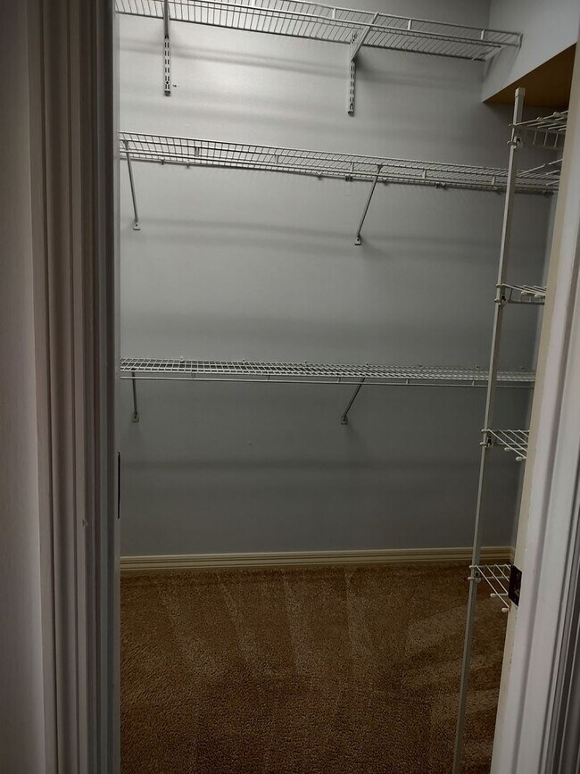 Building Photo - Beautiful Home w/Inground Pool in Peaceful Lynn Haven! *Pool Service Included!* *1/2 OFF 1st Mont...