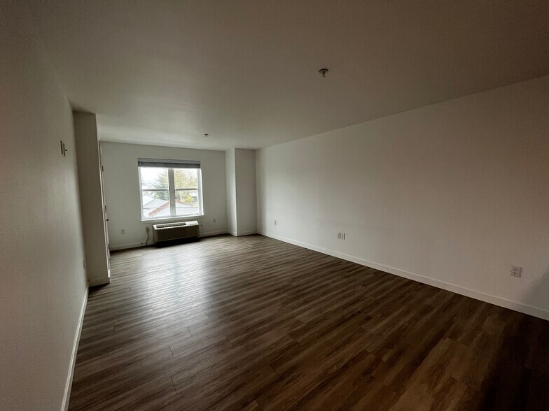 Building Photo - 1505 N Humboldt St