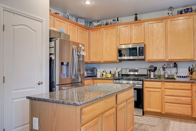 Building Photo - 4 Bedroom With a Pool in North Las Vegas- ...