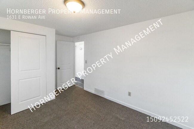 Building Photo - 1631 E Rowan Ave