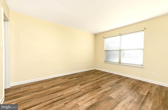 Building Photo - 1706 Ascot Way