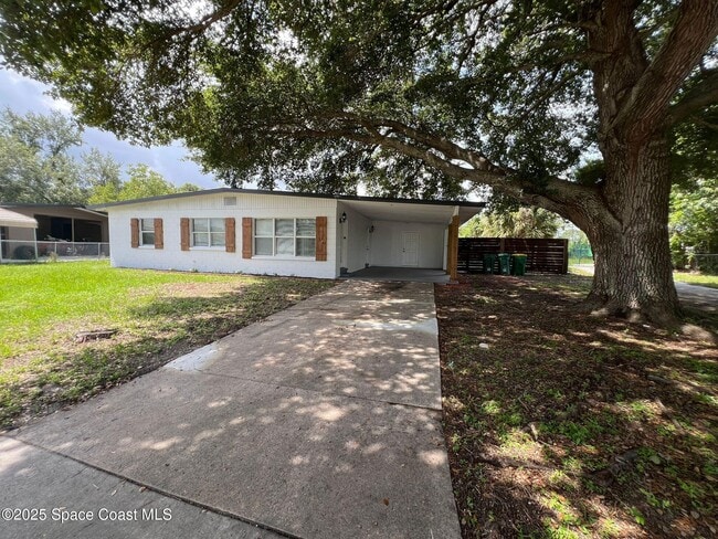 Building Photo - 1221 Cypress Ln
