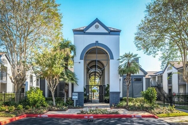 Building Photo - 874 Yorkchester Dr