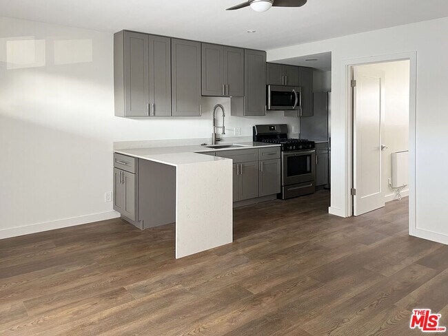 Building Photo - 1427 9th St