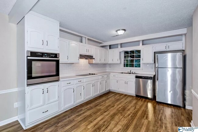 Building Photo - 13010 Coys Dr SE