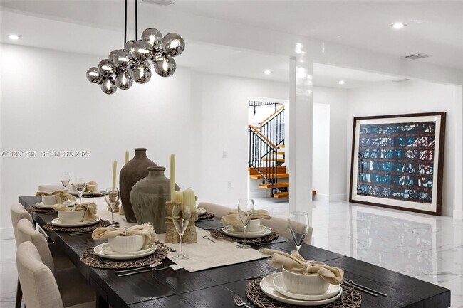 Building Photo - 1651 SW 13th Ave