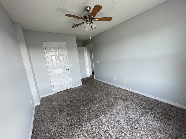Building Photo - 9712 Seafarer's Way