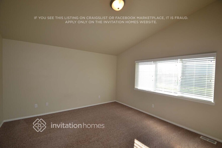 Building Photo - 1511 Riddell Ave NE