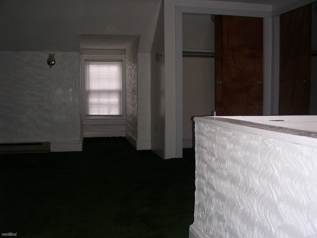 Building Photo - 207 Woodlawn Terrace