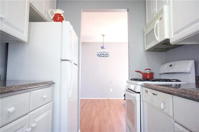 Building Photo - 2 Juneberry Ln