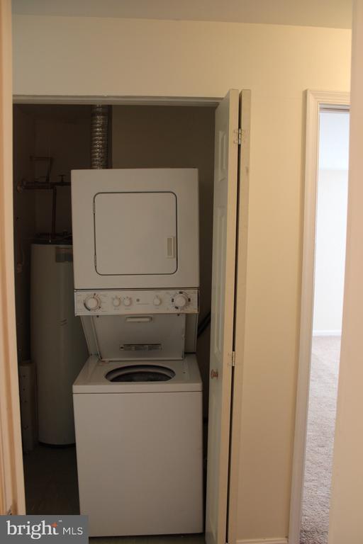 Building Photo - 6609 Rapid Water Way