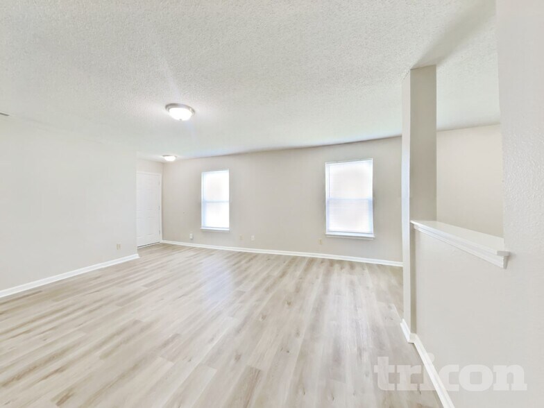Building Photo - 13237 N Etna Green Dr