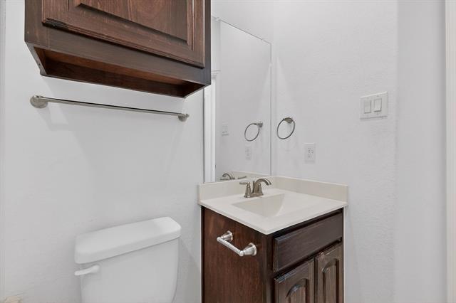 Building Photo - 2249 English Ivy Rd