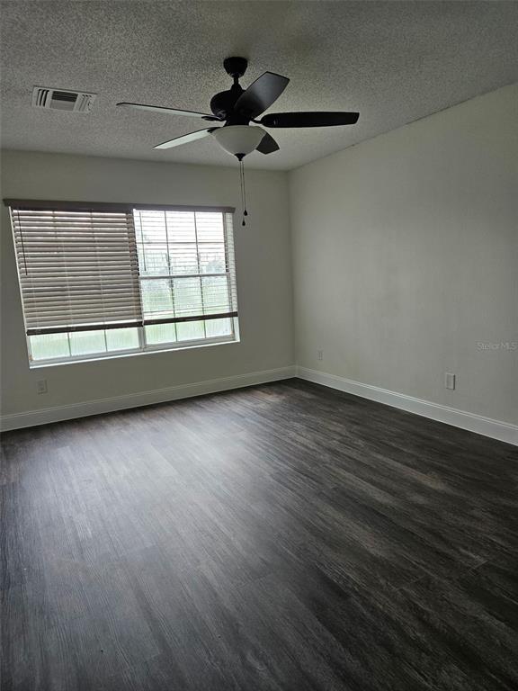 Building Photo - 2450 Sweetwater Country Club Dr