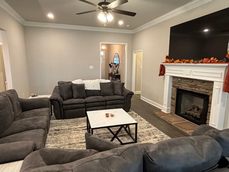 Building Photo - 12794 Hudbug Dr