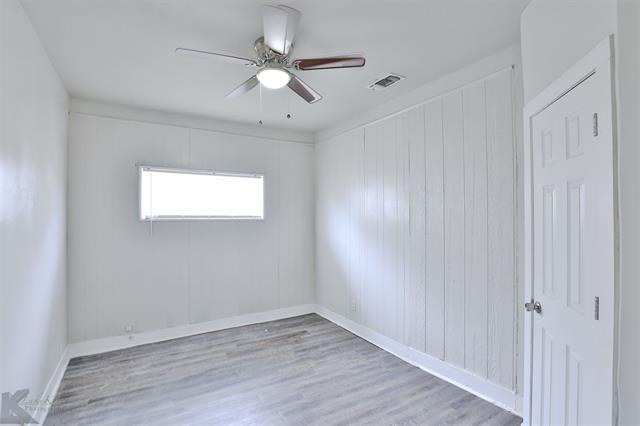 Building Photo - 866 Beech St
