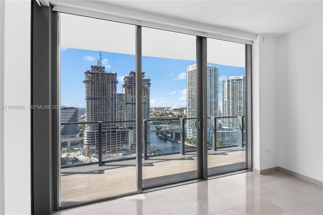 Building Photo - 68 SE 6th St