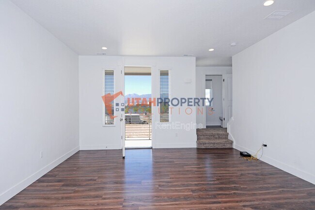 Building Photo - 11219 Clear Blue Dr