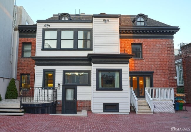 Building Photo - 2505 Divisadero St