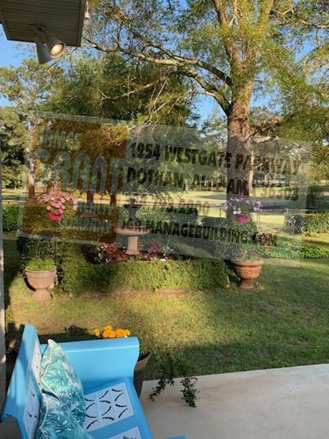 Building Photo - 1604 Haisten Dr