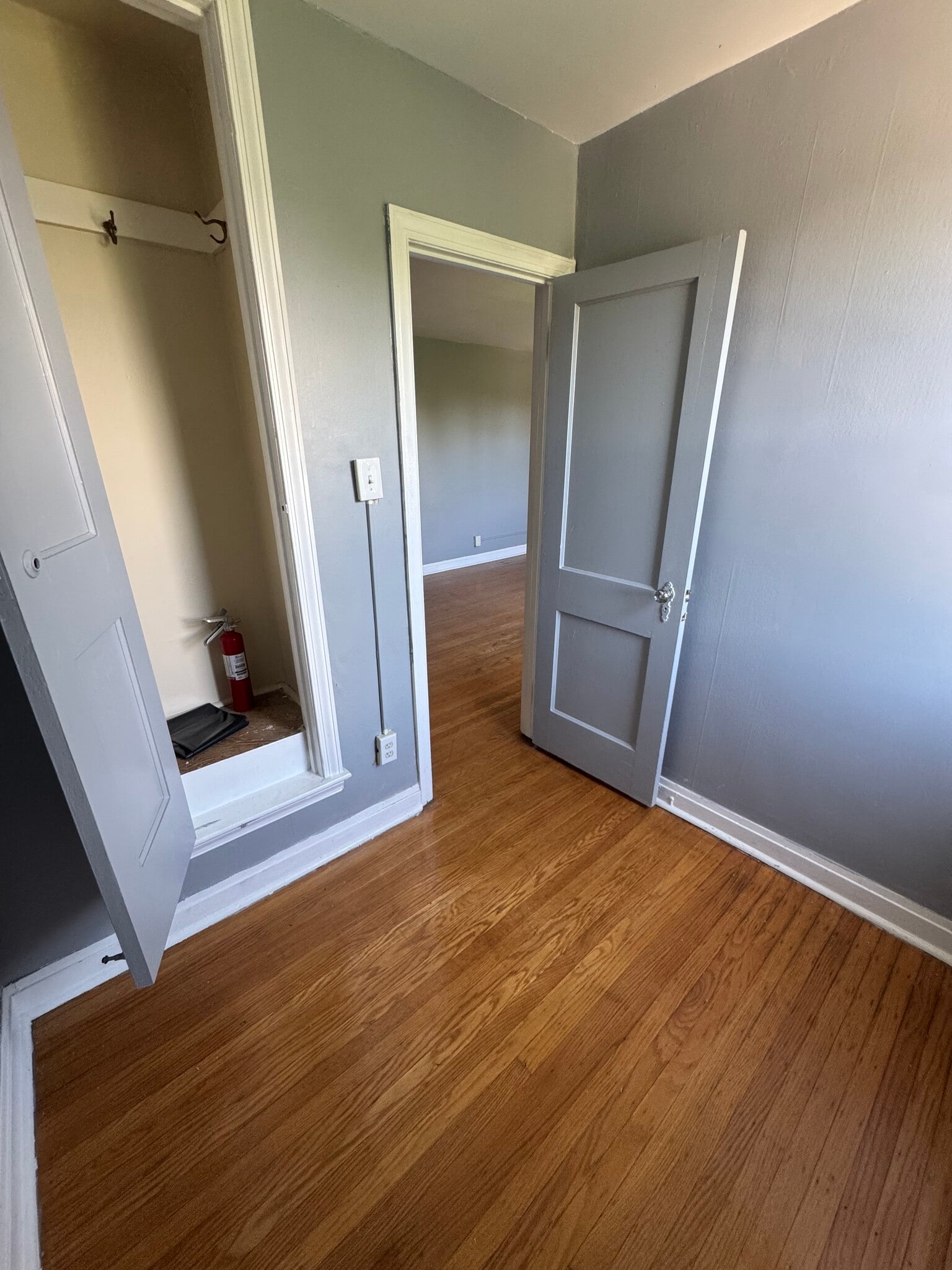 Front room/study - 6255 N 5th St