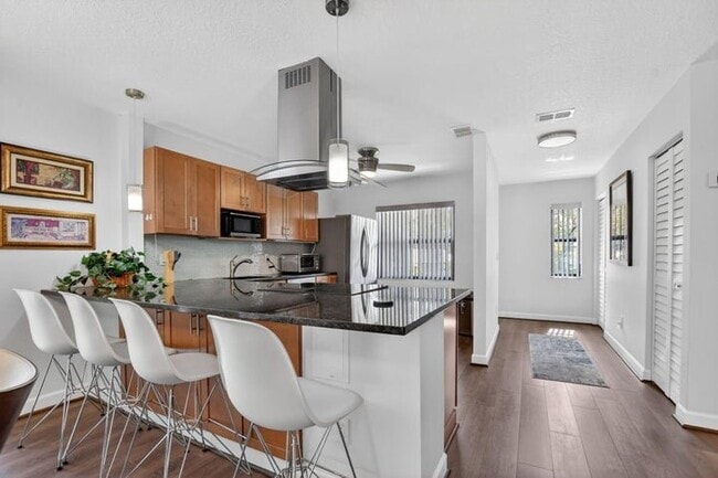 Building Photo - 21911 Cypress Dr