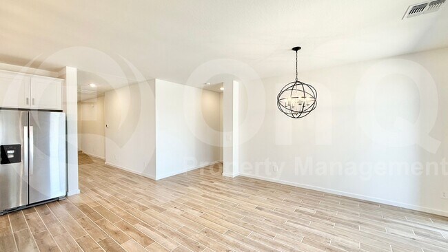 Building Photo - 141 N 175th Ave